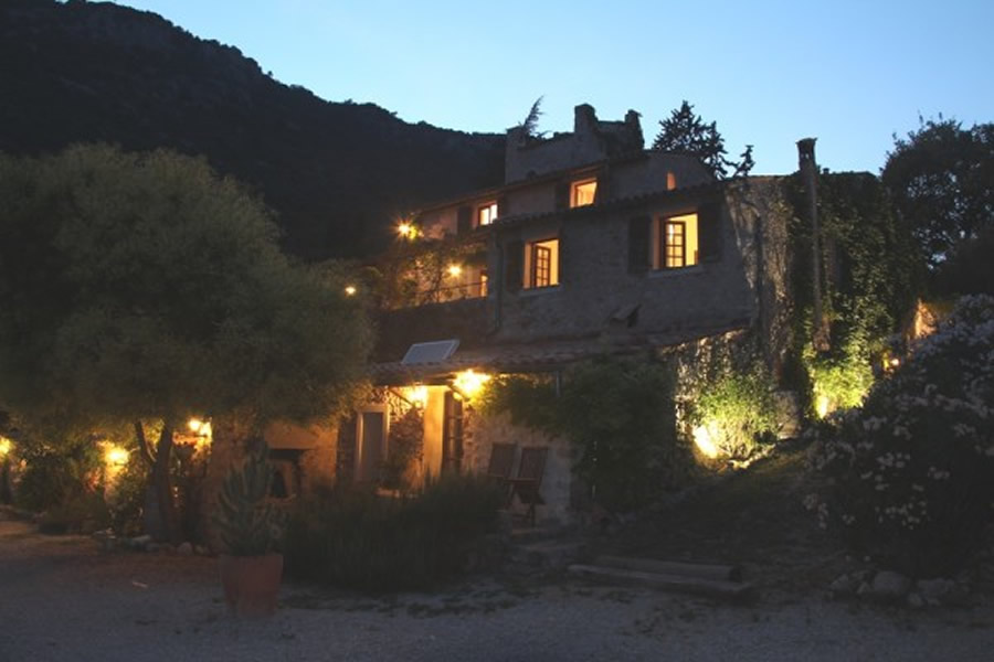 Twilight-at-La-Parare-600×400